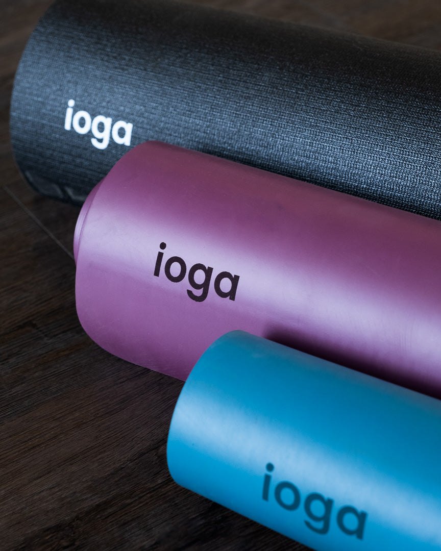 Tapetes de yoga de caucho natural de ioga — Balance, Serenity y Journey enrollados